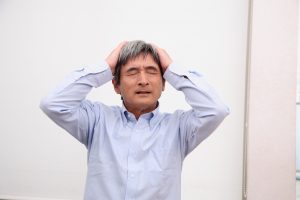 困る